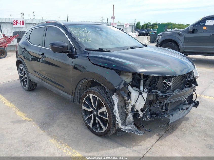 2018 Nissan Rogue VIN JN1BJ1CP5JW196183 IAAI salvage auction — FRONT & REAR, Salvage Title, sold $2,500 on 2026-07-13 (photo 1)