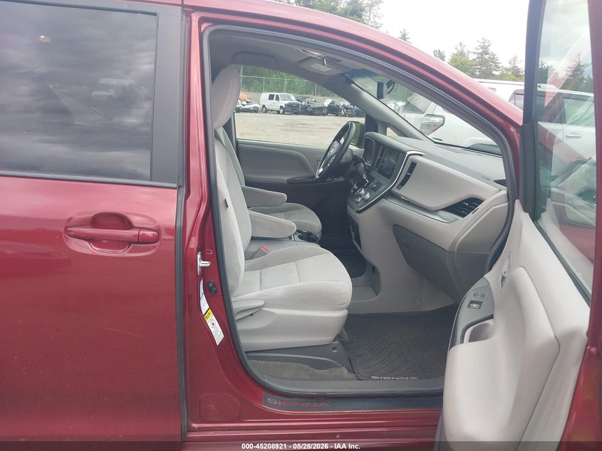 2016 Toyota Sienna VIN 5TDJK3DC8GS137926 IAAI salvage auction — REAR END, Salvage Title, sold $3,650 on 2026-07-24 (photo 5)