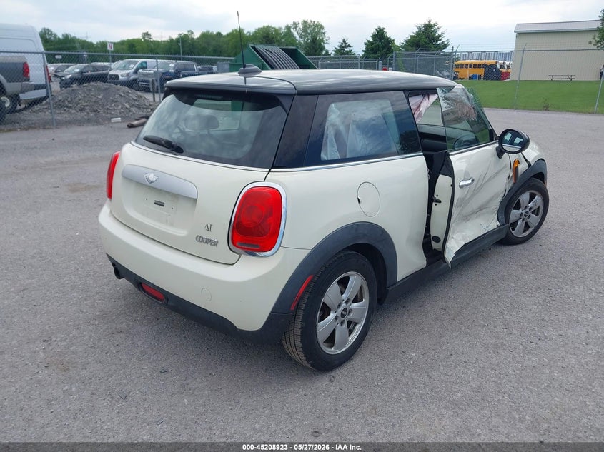 2014 Mini Hard top VIN WMWXM5C5XET935617 IAAI salvage auction — RIGHT SIDE, Salvage Title, sold $600 on 2026-07-24 (photo 4)