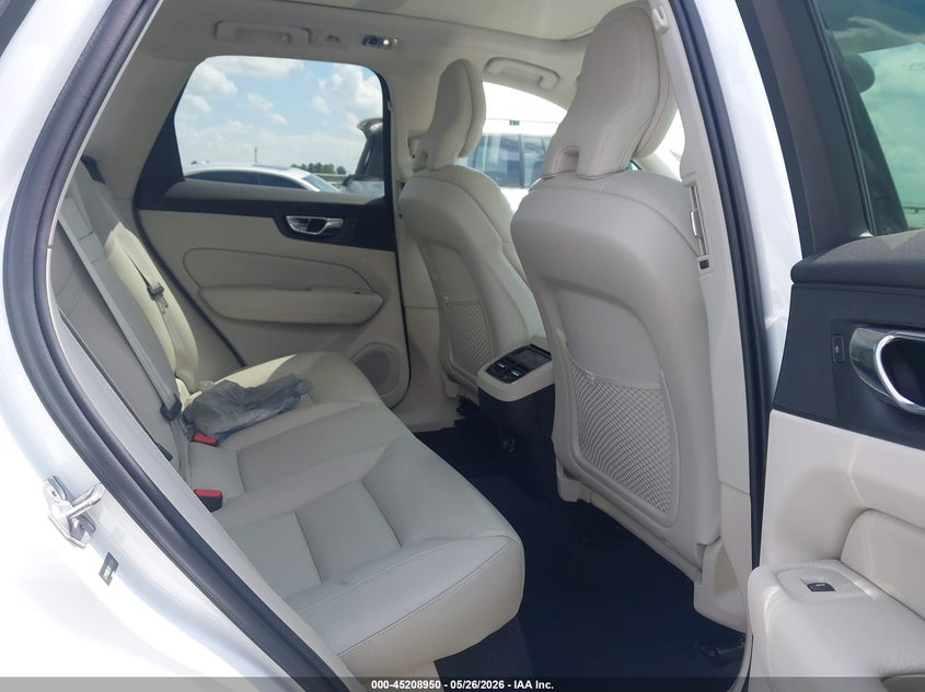 2019 Volvo Xc60 VIN LYV102RL1KB283348 IAAI salvage auction — RIGHT FRONT, Salvage (North Carolina), sold $15,300 on 2026-07-15 (photo 8)