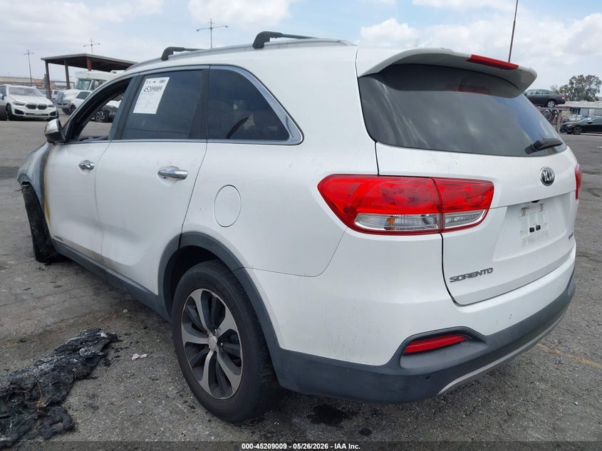 2018 Kia Sorento VIN 5XYPHDA50JG417588 IAAI salvage auction — ENGINE BURN, Non-Repairable (California), sold $125 on 2026-07-28 (photo 3)