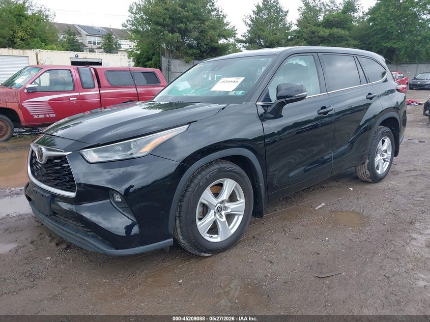 2022 Toyota Highlander VIN 5TDBZRBH0NS566332 IAAI salvage auction — RIGHT FRONT, Salvage (Pennsylvania), sold $9,000 on 2026-07-28 (photo 2)