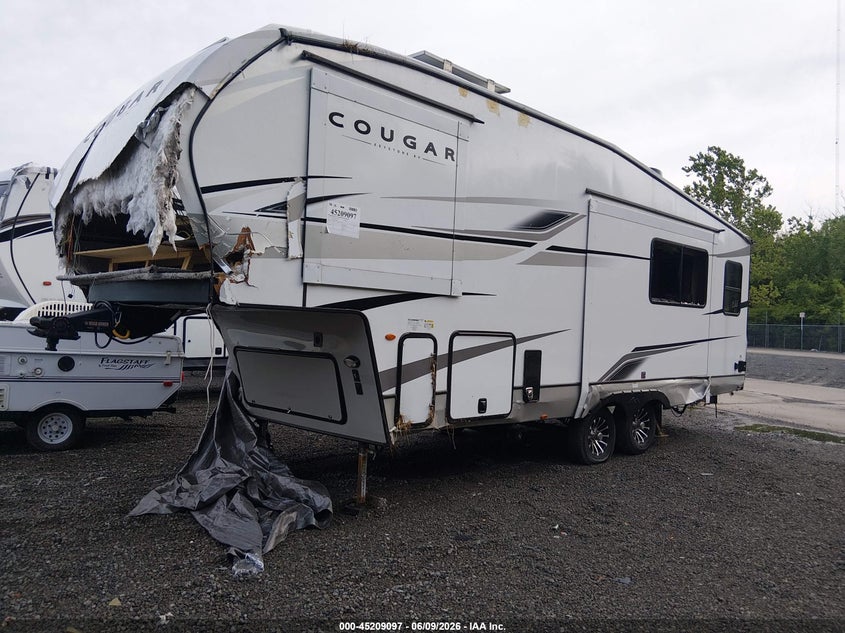 2024 Keystone rv Other VIN 4YDFCGL24RV503079 IAAI salvage auction — SIDE, Salvage (Illinois), sold $25 on 2026-09-08 (photo 2)