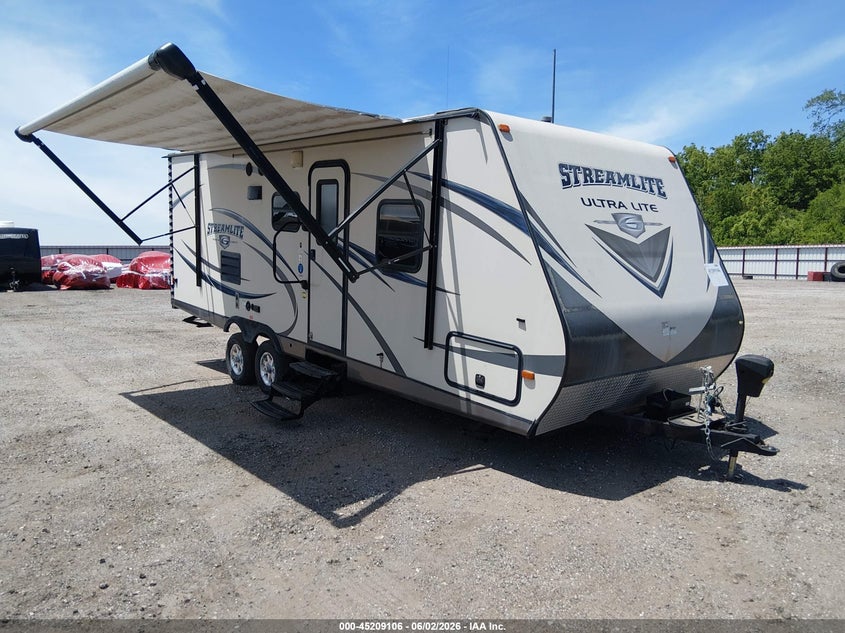 2015 Gulfstream Streamlite VIN 1NL1XTL29FL030951 IAAI salvage auction — HAIL, Regular Certificate (Iowa), sold $3,100 on 2026-07-28 (photo 1)