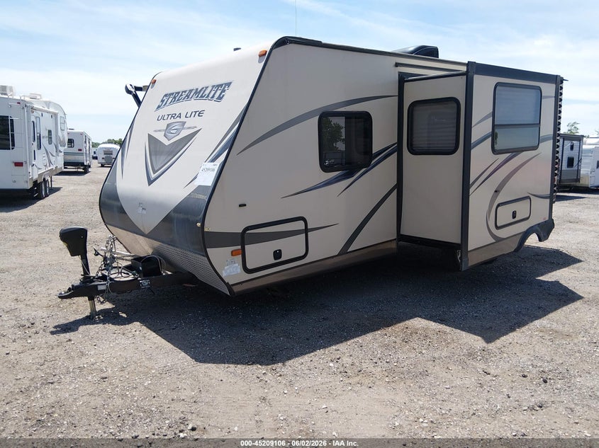 2015 Gulfstream Streamlite VIN 1NL1XTL29FL030951 IAAI salvage auction — HAIL, Regular Certificate (Iowa), sold $3,100 on 2026-07-28 (photo 2)