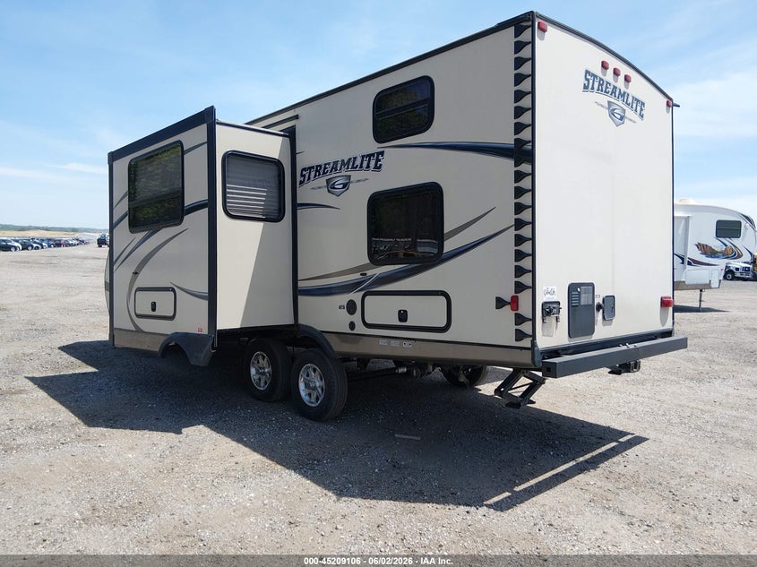 2015 Gulfstream Streamlite VIN 1NL1XTL29FL030951 IAAI salvage auction — HAIL, Regular Certificate (Iowa), sold $3,100 on 2026-07-28 (photo 3)