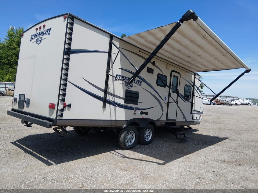 2015 Gulfstream Streamlite VIN 1NL1XTL29FL030951 IAAI salvage auction — HAIL, Regular Certificate (Iowa), sold $3,100 on 2026-07-28 (photo 4)