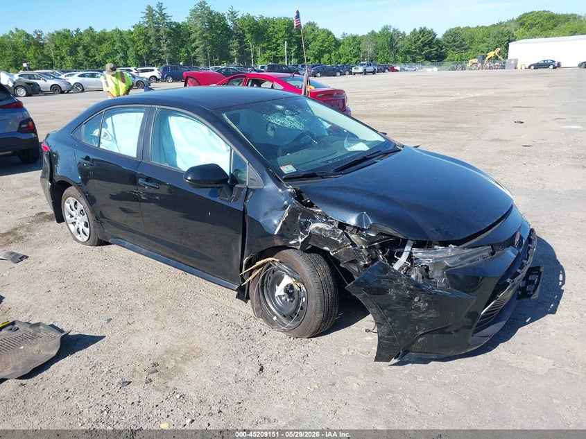 2026 Toyota Corolla VIN 5YFB4MDE9TP406993 IAAI salvage auction — RIGHT FRONT, Salvage (Massachusetts), sold $4,600 on 2026-07-31 (photo 1)