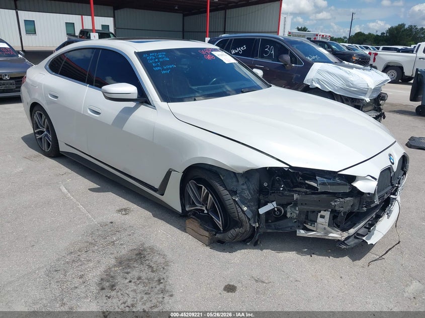 2024 BMW 4er VIN WBA63AV03RFR06764 IAAI salvage auction — RIGHT FRONT, Salvage (Virginia), sold $15,100 on 2026-07-23 (photo 1)
