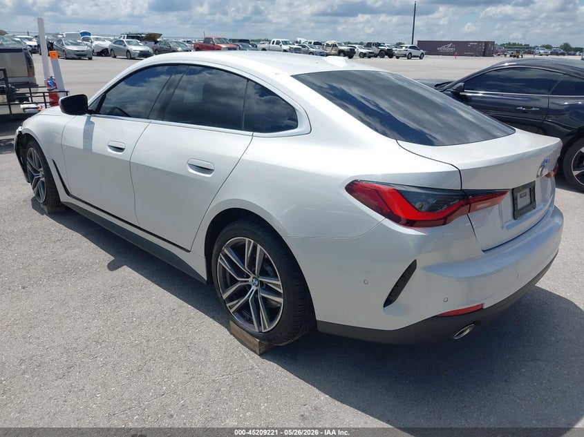 2024 BMW 4er VIN WBA63AV03RFR06764 IAAI salvage auction — RIGHT FRONT, Salvage (Virginia), sold $15,100 on 2026-07-23 (photo 3)