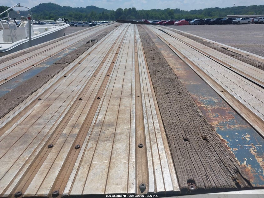 2013 Great dane Flatbed VIN 1GRDM0627DH716664 IAAI salvage auction — FRAME DAMAGE, Clear (Tennessee), sold $3,150 on 2026-07-08 (photo 5)