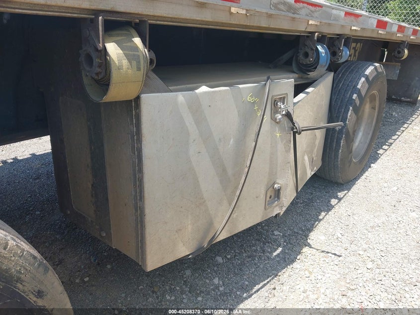 2013 Great dane Flatbed VIN 1GRDM0627DH716664 IAAI salvage auction — FRAME DAMAGE, Clear (Tennessee), sold $3,150 on 2026-07-08 (photo 6)