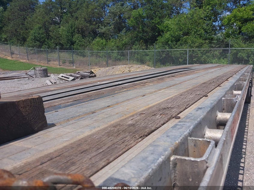 2013 Great dane Flatbed VIN 1GRDM0627DH716664 IAAI salvage auction — FRAME DAMAGE, Clear (Tennessee), sold $3,150 on 2026-07-08 (photo 8)