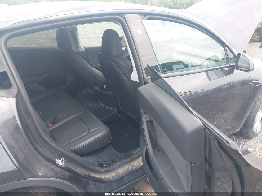 2024 Tesla Model y VIN 7SAYGDED9RF017950 IAAI salvage auction — REAR END, Salvage - Greater Than 75% (Maryland), sold $8,400 on 2026-07-23 (photo 5)