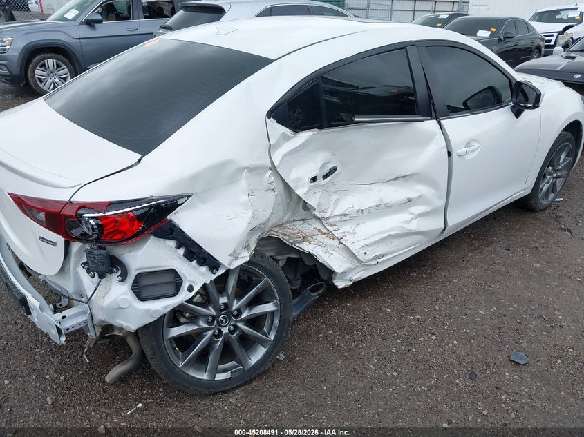 2018 Mazda 3 VIN 3MZBN1V31JM234081 IAAI salvage auction — SIDE, Salvage Title, sold $2,350 on 2026-08-25 (photo 6)