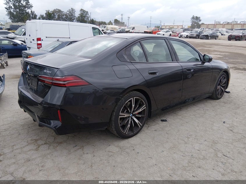 2024 BMW 5er VIN WBA43FJ00RCR13862 IAAI salvage auction — LEFT SIDE, Salvage (California), sold $32,100 on 2026-07-08 (photo 4)