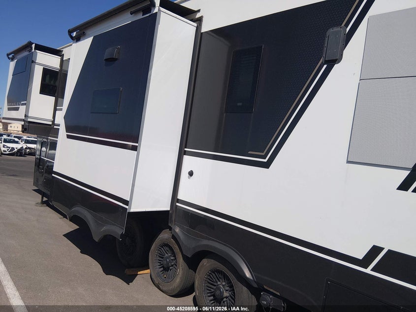 2024 Brinkley rv Other VIN 7T0FG4231R1000034 IAAI salvage auction — UNKNOWN, Salvage (Nevada), sold $54,000 on 2026-07-15 (photo 3)