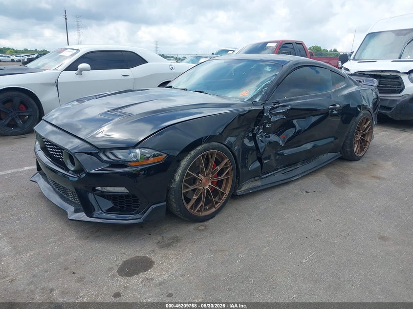 2020 Ford Mustang VIN 1FA6P8CF4L5189950 IAAI salvage auction — SIDE, Salvage Title, sold $9,200 on 2026-07-31 (photo 2)