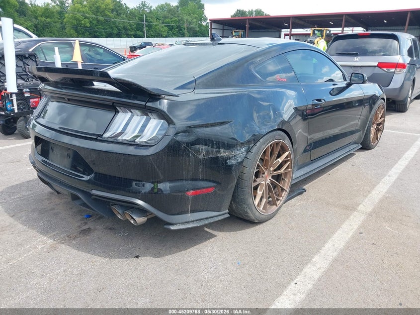 2020 Ford Mustang VIN 1FA6P8CF4L5189950 IAAI salvage auction — SIDE, Salvage Title, sold $9,200 on 2026-07-31 (photo 4)