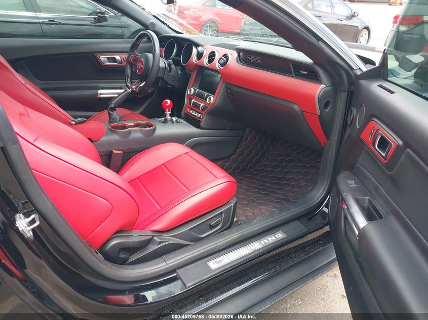 2020 Ford Mustang VIN 1FA6P8CF4L5189950 IAAI salvage auction — SIDE, Salvage Title, sold $9,200 on 2026-07-31 (photo 5)