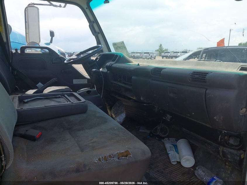 2003 Gmc W3s042 12000 gvwr dsl reg VIN J8DB4B14237011876 IAAI salvage auction — LEFT & RIGHT, Clear (Florida), sold $975 on 2026-07-14 (photo 6)