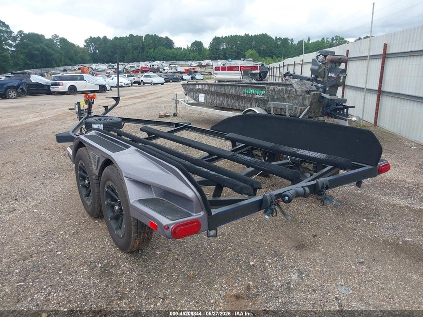 2026 Skeeter Custom trailer VIN 7FUBB2427TK251316 IAAI salvage auction — FRONT & REAR, Original (Texas), sold $1,025 on 2026-07-23 (photo 3)