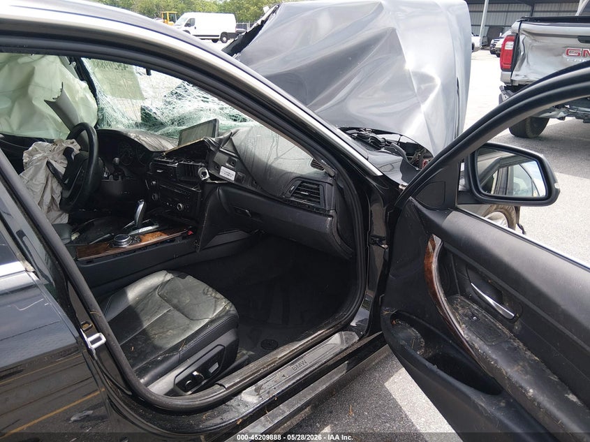 2015 BMW 3er VIN WBA3B5G52FNS14938 IAAI salvage auction — FRONT END, Salvage Title, sold $350 on 2026-07-08 (photo 5)