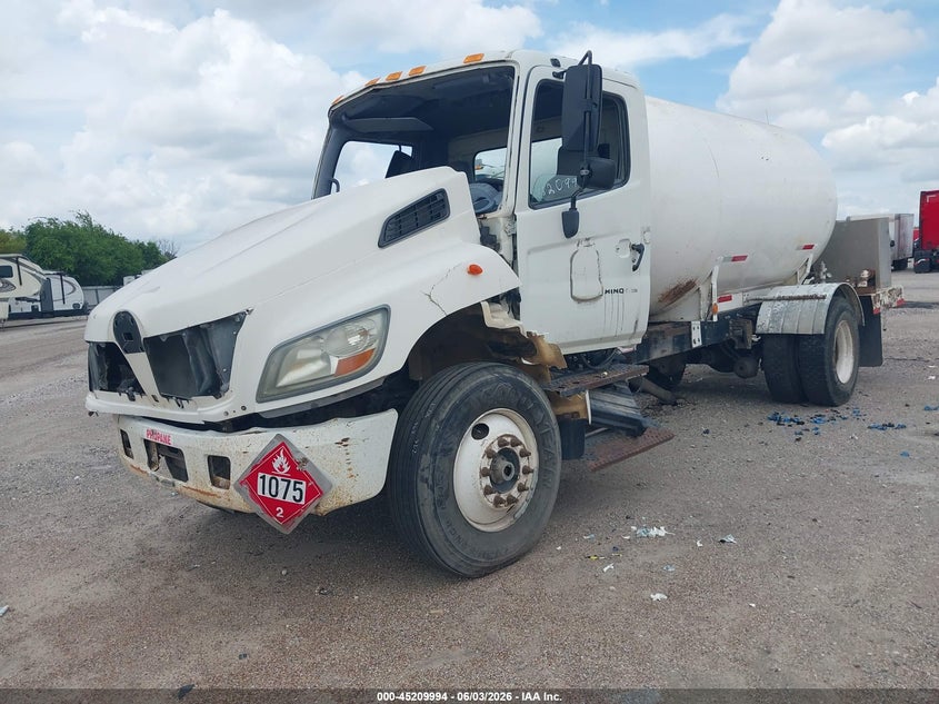 2006 Hino Hino 338 VIN 5PVNV8JT462S10693 IAAI salvage auction — SIDE, Clear (Texas), sold $25 on 2026-07-27 (photo 2)