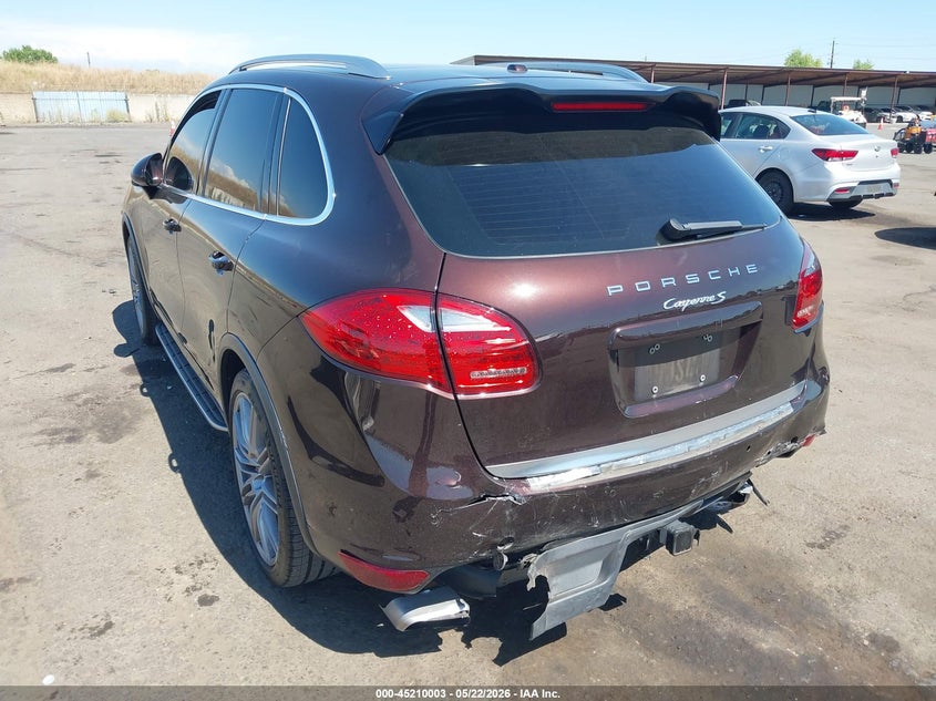2014 Porsche Cayenne VIN WP1AB2A25ELA56319 IAAI salvage auction — REAR END, Salvage (California), sold $225 on 2026-07-29 (photo 3)