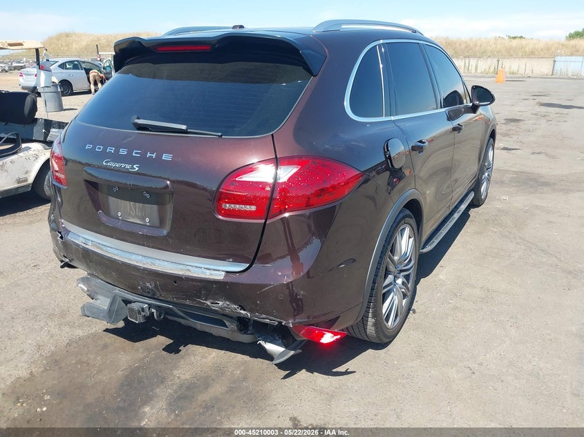 2014 Porsche Cayenne VIN WP1AB2A25ELA56319 IAAI salvage auction — REAR END, Salvage (California), sold $225 on 2026-07-29 (photo 4)