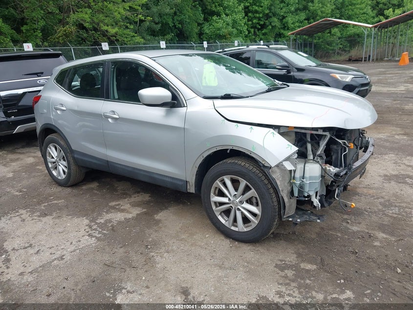 2017 Nissan Rogue VIN JN1BJ1CR1HW122660 IAAI salvage auction — FRONT END, Salvage - Greater Than 75% (Maryland), sold $1,750 on 2026-07-07 (photo 1)