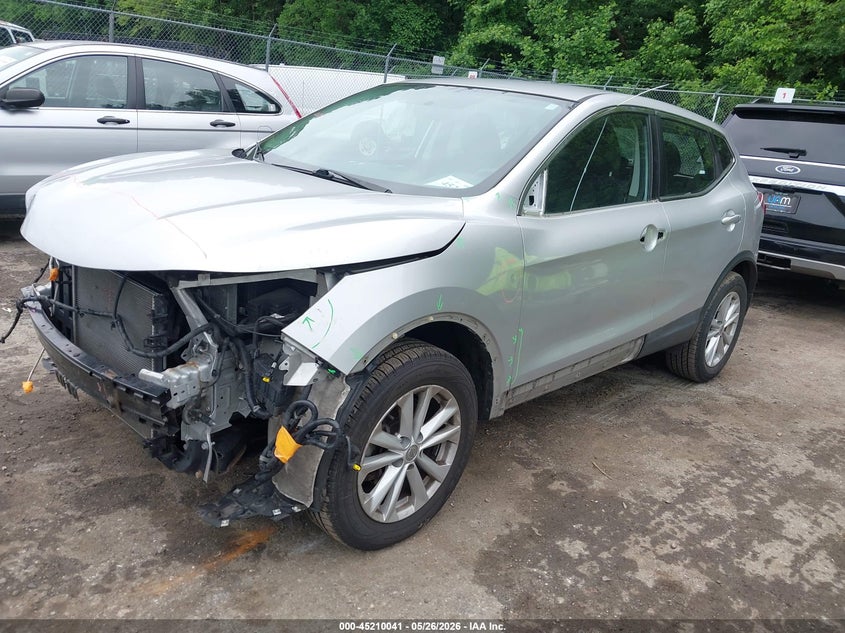 2017 Nissan Rogue VIN JN1BJ1CR1HW122660 IAAI salvage auction — FRONT END, Salvage - Greater Than 75% (Maryland), sold $1,750 on 2026-07-07 (photo 2)