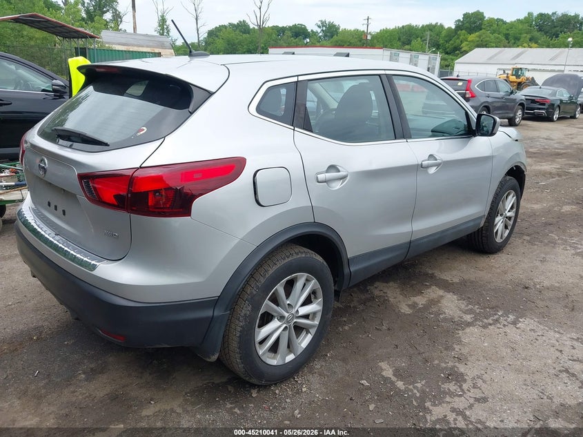 2017 Nissan Rogue VIN JN1BJ1CR1HW122660 IAAI salvage auction — FRONT END, Salvage - Greater Than 75% (Maryland), sold $1,750 on 2026-07-07 (photo 4)