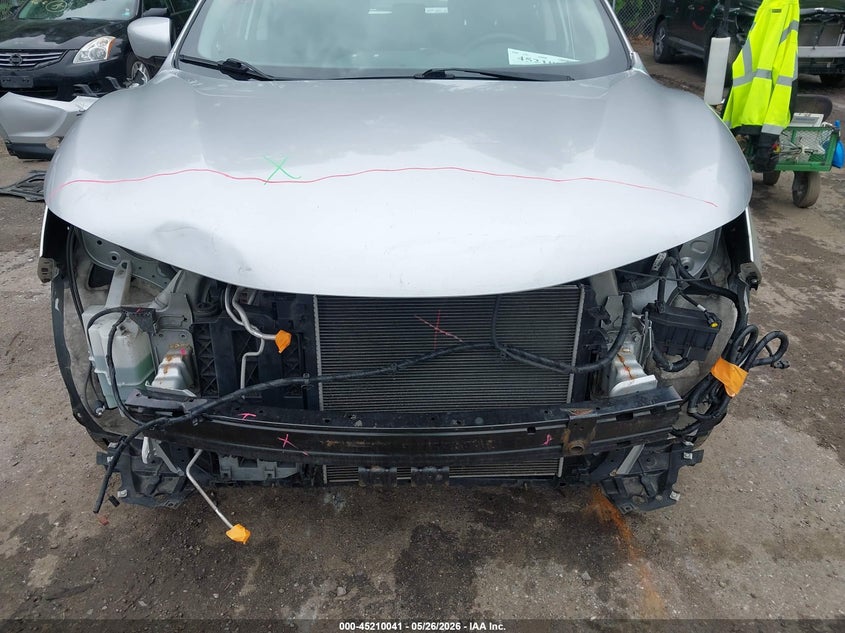 2017 Nissan Rogue VIN JN1BJ1CR1HW122660 IAAI salvage auction — FRONT END, Salvage - Greater Than 75% (Maryland), sold $1,750 on 2026-07-07 (photo 6)