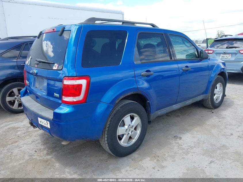 2011 Ford Escape VIN 1FMCU0DG2BKA91297 IAAI salvage auction — ROOF, Salvage (Tennessee), sold $1,175 on 2026-07-09 (photo 4)