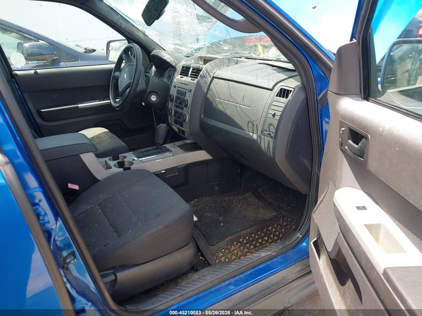2011 Ford Escape VIN 1FMCU0DG2BKA91297 IAAI salvage auction — ROOF, Salvage (Tennessee), sold $1,175 on 2026-07-09 (photo 5)