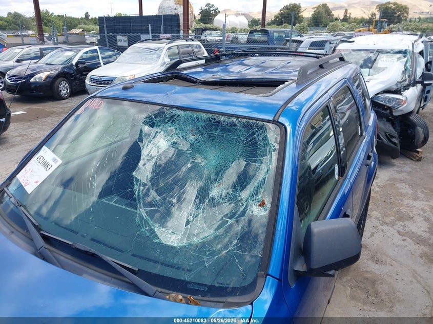 2011 Ford Escape VIN 1FMCU0DG2BKA91297 IAAI salvage auction — ROOF, Salvage (Tennessee), sold $1,175 on 2026-07-09 (photo 6)