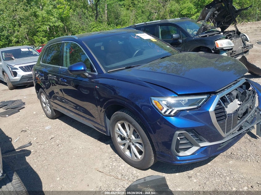 2022 Audi Q3 VIN WA1EECF3XN1027244 IAAI salvage auction — LEFT FRONT, Salvage Title, sold $7,000 on 2026-07-11 (photo 1)