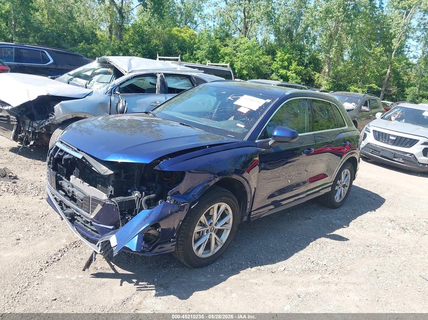 2022 Audi Q3 VIN WA1EECF3XN1027244 IAAI salvage auction — LEFT FRONT, Salvage Title, sold $7,000 on 2026-07-11 (photo 2)