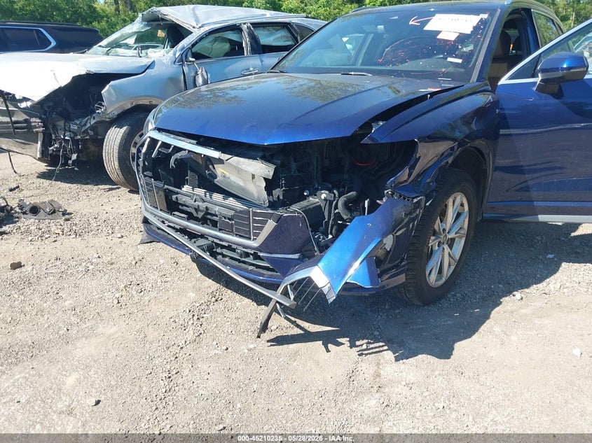 2022 Audi Q3 VIN WA1EECF3XN1027244 IAAI salvage auction — LEFT FRONT, Salvage Title, sold $7,000 on 2026-07-11 (photo 6)