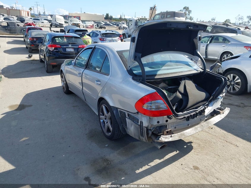 2008 Mercedes-benz E-class VIN WDBUF87X68B256885 IAAI salvage auction — REAR END, Salvage (California), sold $475 on 2026-07-15 (photo 3)