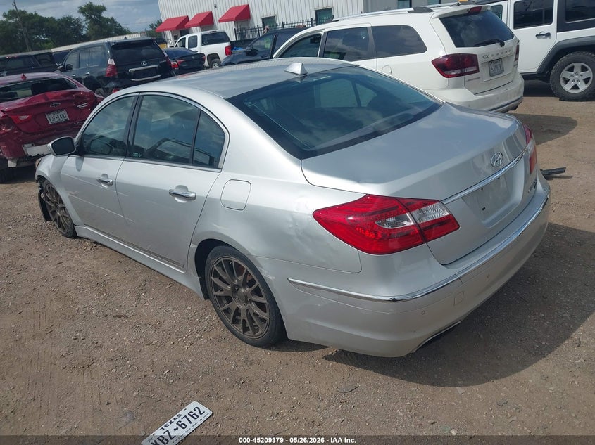 2013 Hyundai Genesis VIN KMHGC4DH0DU250068 IAAI salvage auction — LEFT & RIGHT, Salvage (Texas), sold $400 on 2026-07-07 (photo 3)