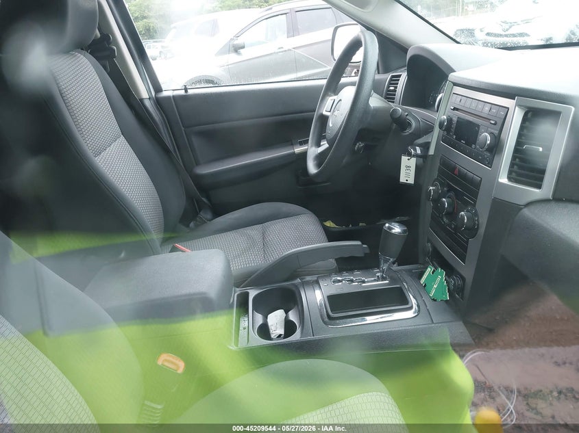 2008 Jeep Grand cherokee VIN 1J8GR48K98C194676 IAAI salvage auction — SIDE, Salvage (North Carolina), sold $200 on 2026-07-09 (photo 5)