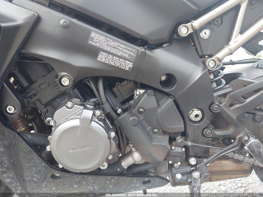 2024 Suzuki Gsx VIN JS1EK12B1R7100160 IAAI salvage auction — SIDE, Certificate Of Destruction (Florida), sold $1,900 on 2026-07-28 (photo 9)