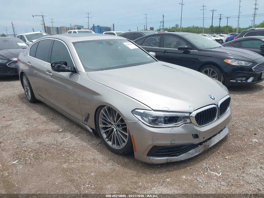 2019 BMW 5er VIN WBAJA5C5XKWW03282 — IAAI salvage auction photo