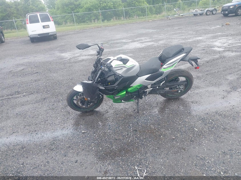 2024 Kawasaki VIN ML5CRGA1XRDA04191 IAAI salvage auction — FRONT END, Salvage Title, sold $550 on 2026-07-29 (photo 2)