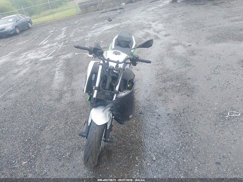 2024 Kawasaki VIN ML5CRGA1XRDA04191 IAAI salvage auction — FRONT END, Salvage Title, sold $550 on 2026-07-29 (photo 5)