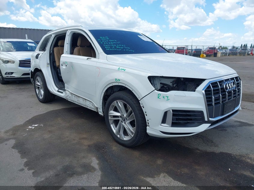 2020 Audi Q7 VIN WA1LXAF74LD002635 IAAI salvage auction — SIDE, Salvage Title, sold $10,500 on 2026-08-01 (photo 1)