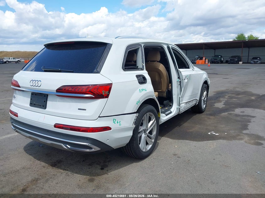 2020 Audi Q7 VIN WA1LXAF74LD002635 IAAI salvage auction — SIDE, Salvage Title, sold $10,500 on 2026-08-01 (photo 4)