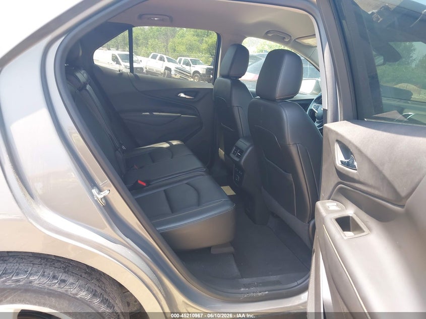 2019 Chevrolet Equinox VIN 3GNAXPEX0KS565964 IAAI salvage auction — HAIL, Salvage Title, sold $5,400 on 2026-07-31 (photo 8)